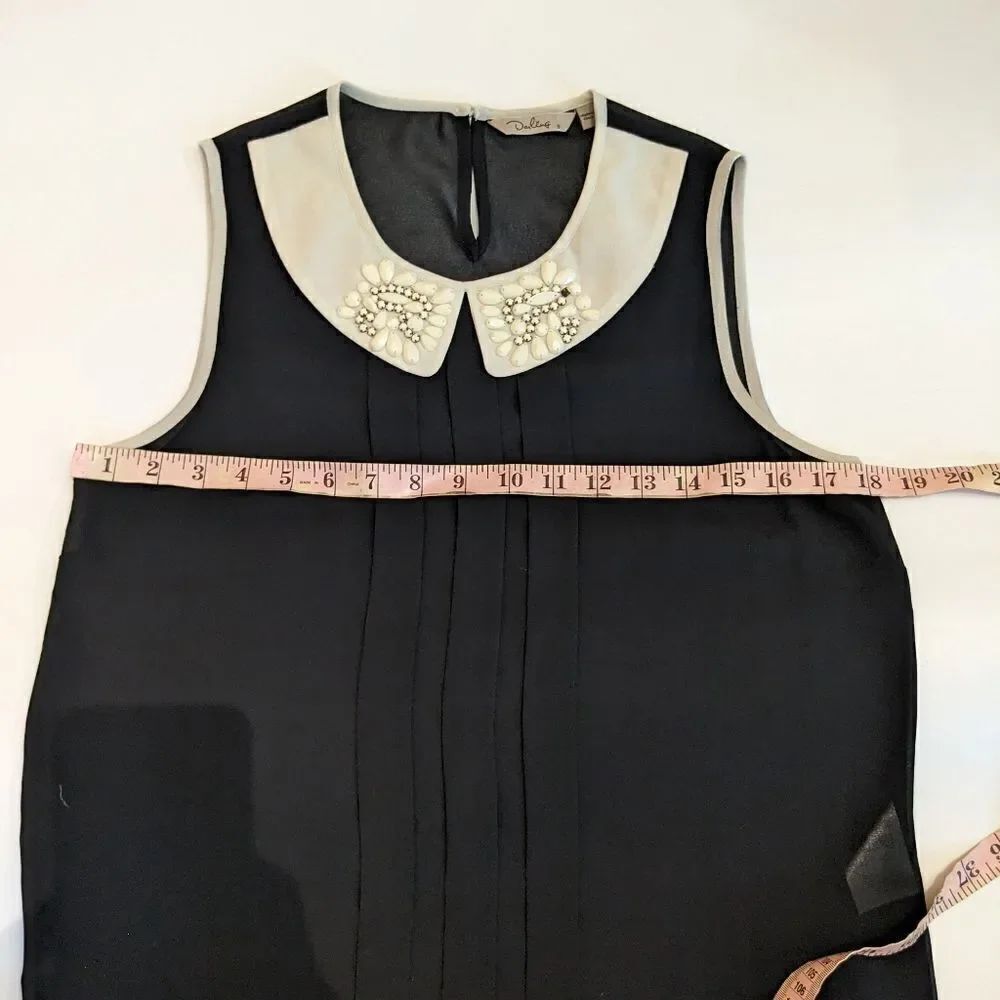Darling Sleeveless Top - Picture 11 of 14